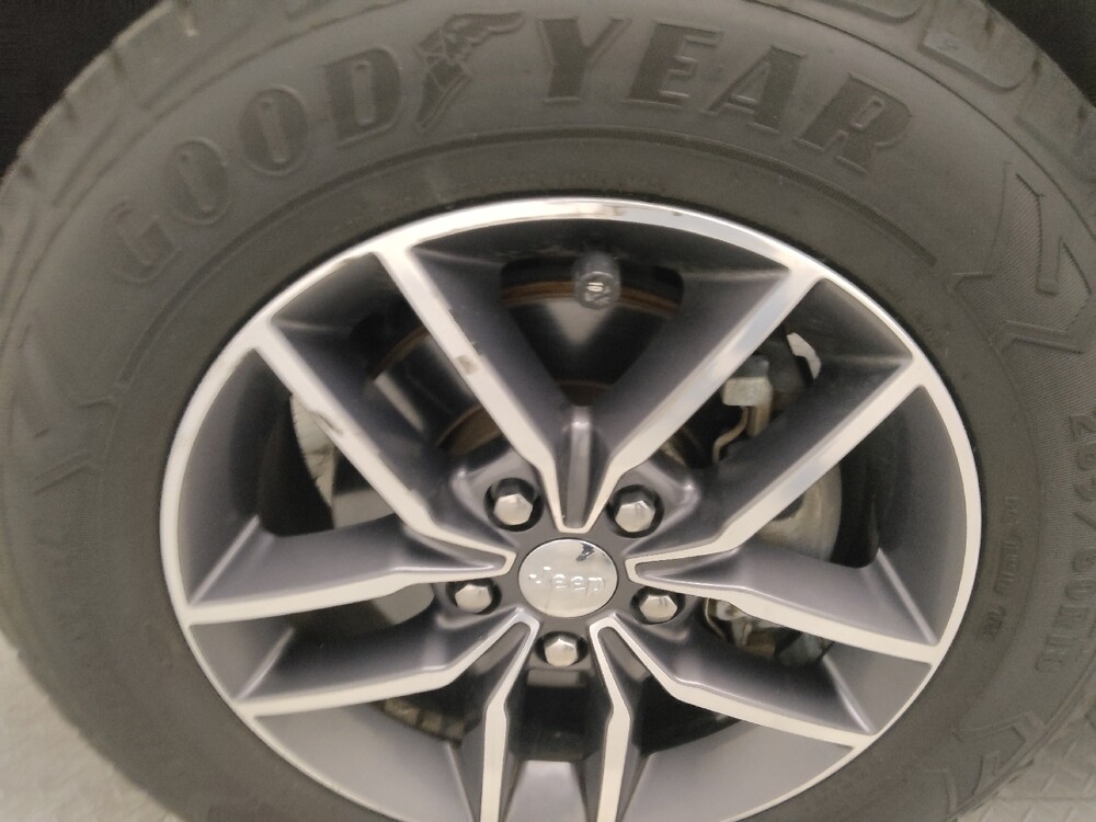 2018 Jeep Grand Cherokee in Macon, GA 31210 - 18139087 31