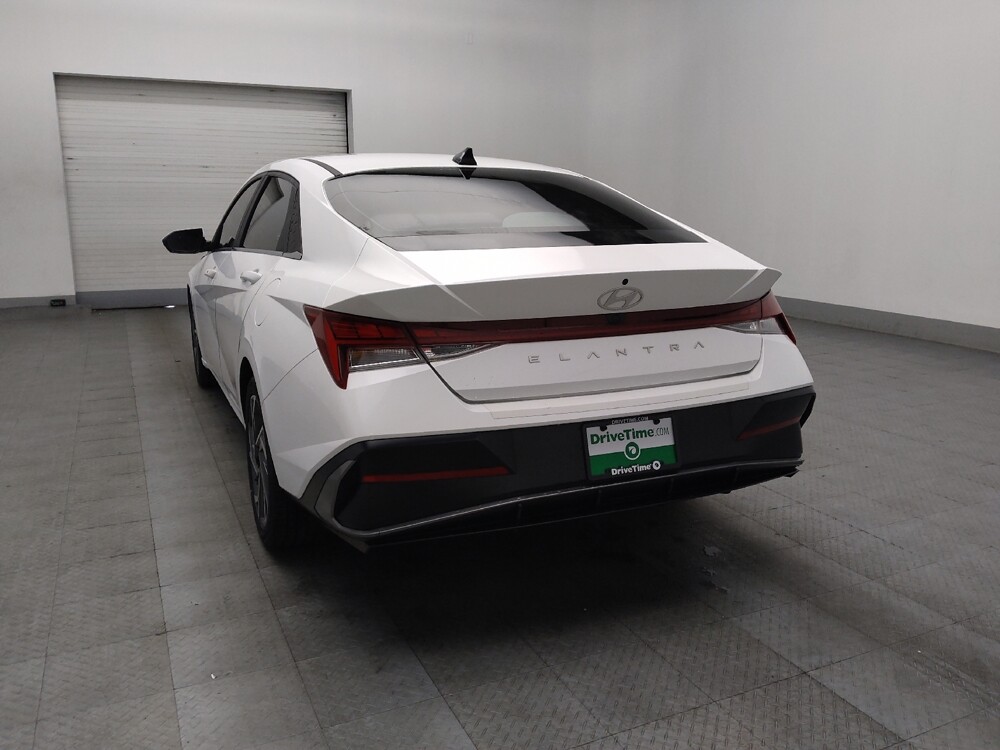 2024 Hyundai Elantra in Conyers, GA 30094 - 18139088 5