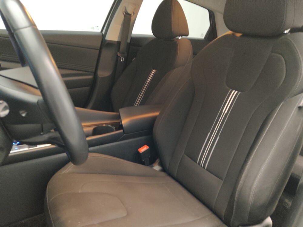 2024 Hyundai Elantra in Conyers, GA 30094 - 18139088 17
