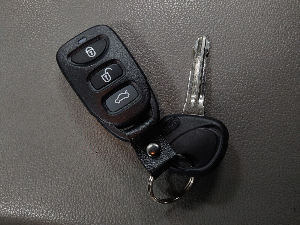 2018 Hyundai Elantra in Union City, GA 30291 - 18139091 32