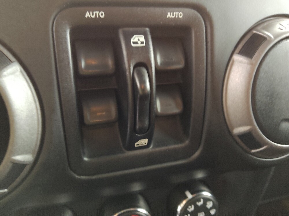 2014 Jeep Wrangler in Tampa, FL 33612 - 18139107 27