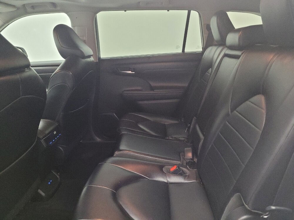 2022 Toyota Highlander in Lexington, KY 40509 - 18139151 18