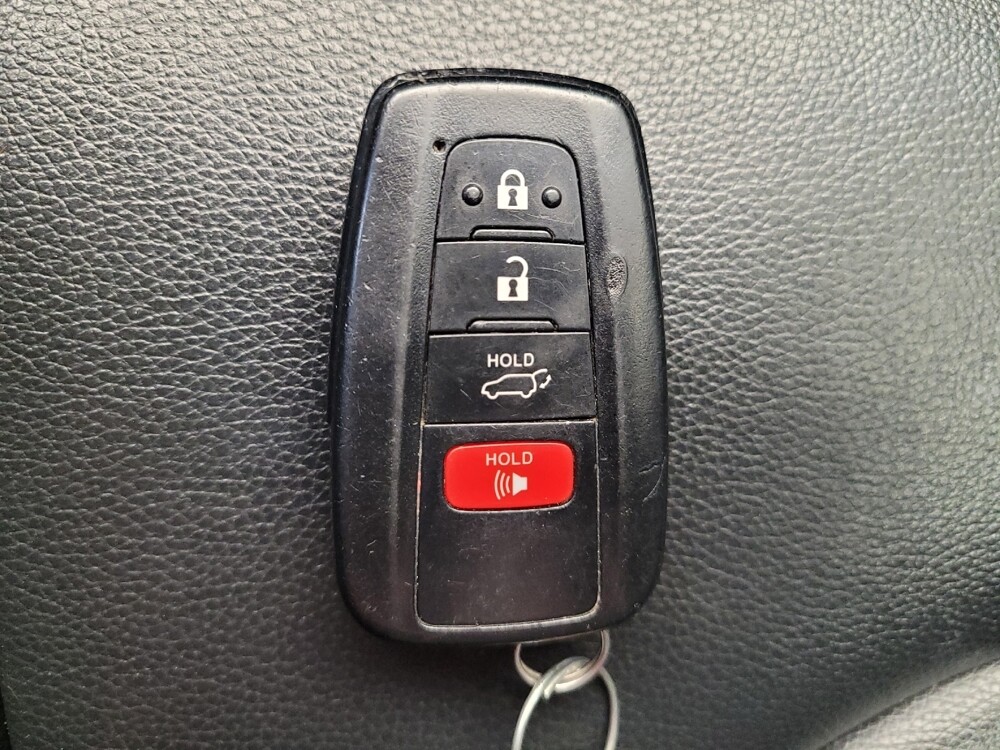 2022 Toyota Highlander in Lexington, KY 40509 - 18139151 32