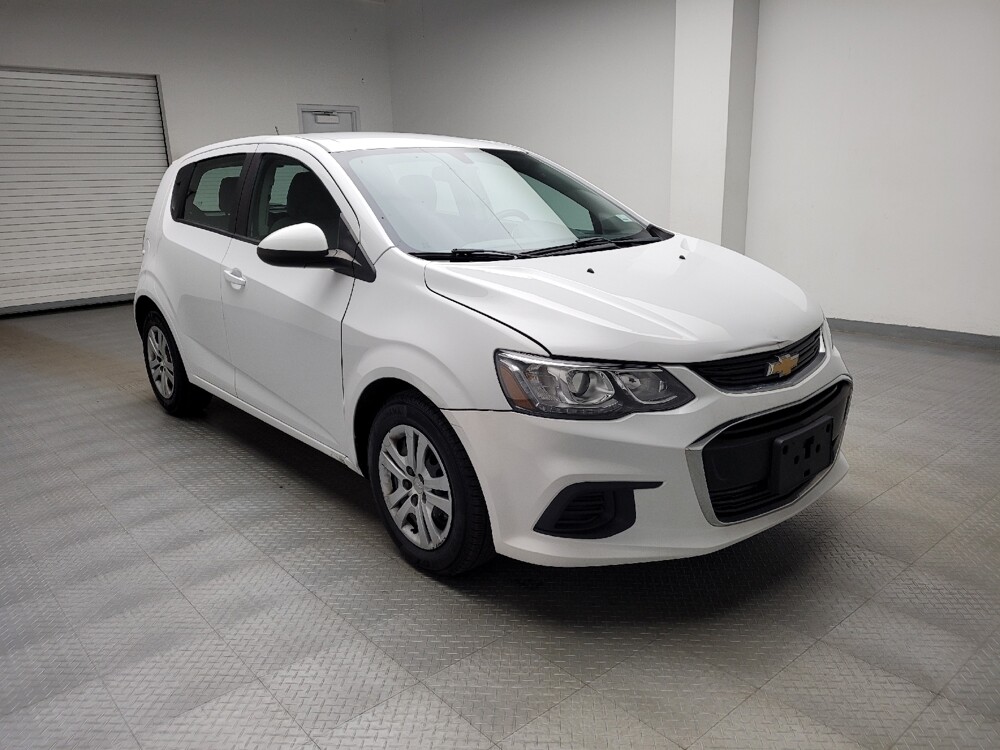 2019 Chevrolet Sonic in Maple Heights, OH 44137 - 18139177 13