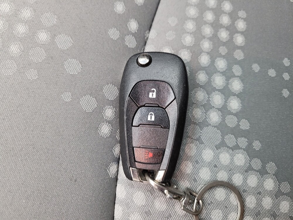 2019 Chevrolet Sonic in Maple Heights, OH 44137 - 18139177 32