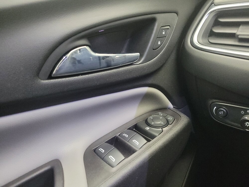 2021 Chevrolet Equinox in Maple Heights, OH 44137 - 18139178 27