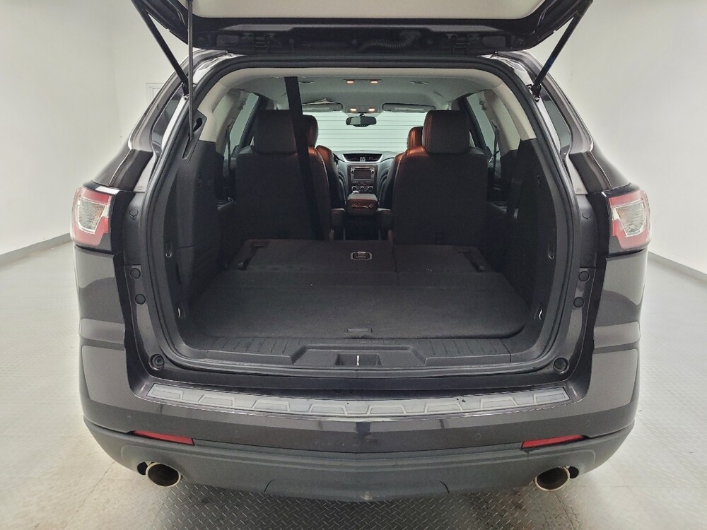 2017 Chevrolet Traverse in Maple Heights, OH 44137 - 18139179 29