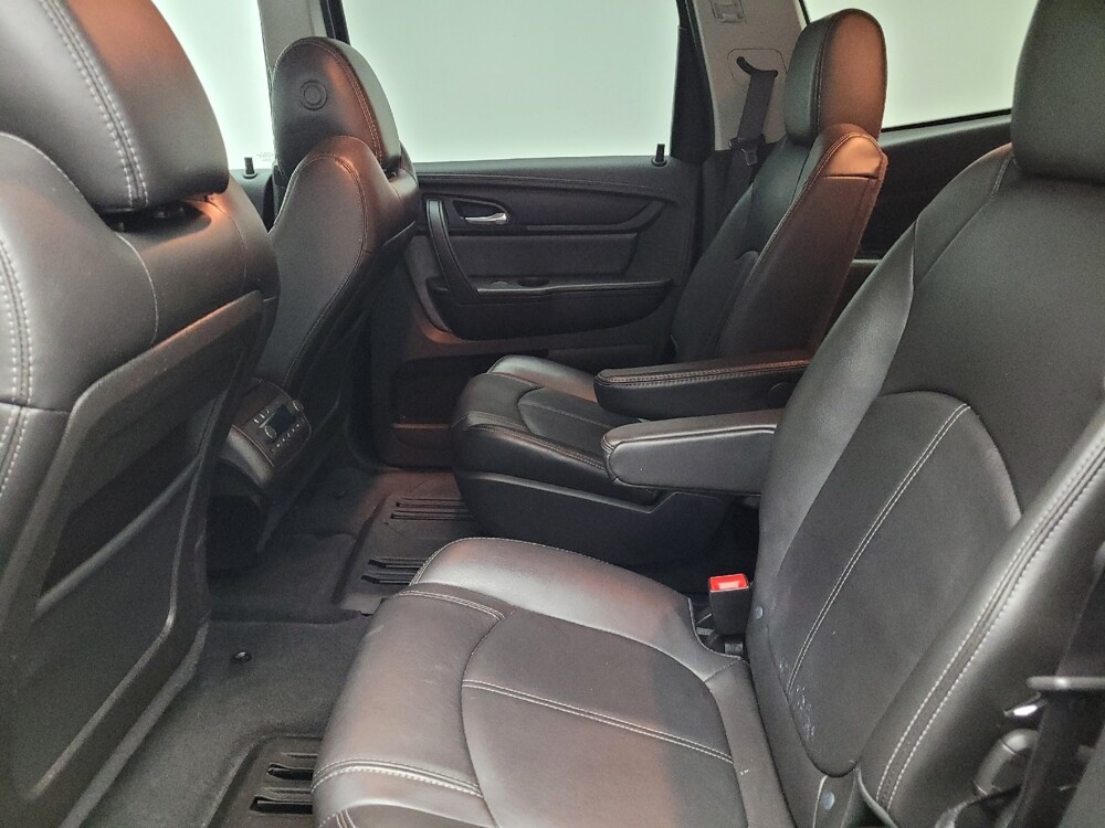 2017 Chevrolet Traverse in Maple Heights, OH 44137 - 18139179 18