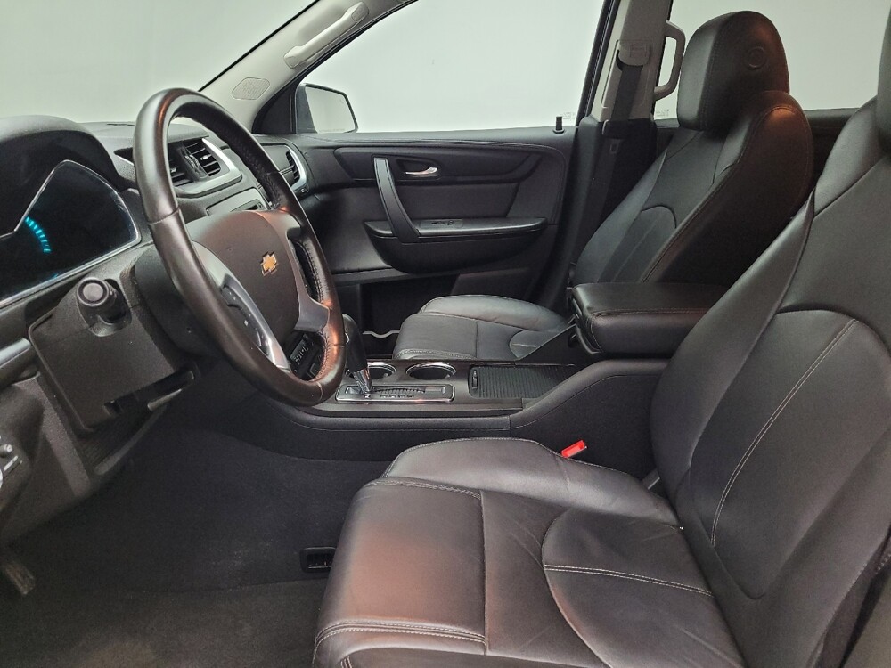2017 Chevrolet Traverse in Maple Heights, OH 44137 - 18139179 17