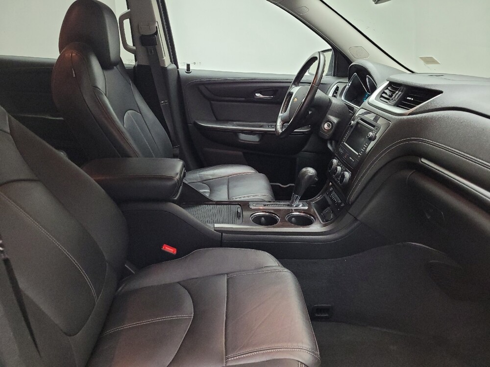 2017 Chevrolet Traverse in Maple Heights, OH 44137 - 18139179 21