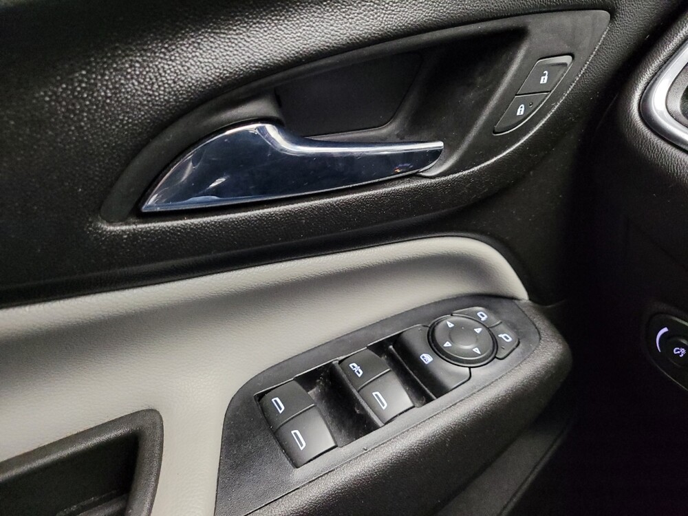 2019 Chevrolet Equinox in Maple Heights, OH 44137 - 18139181 27