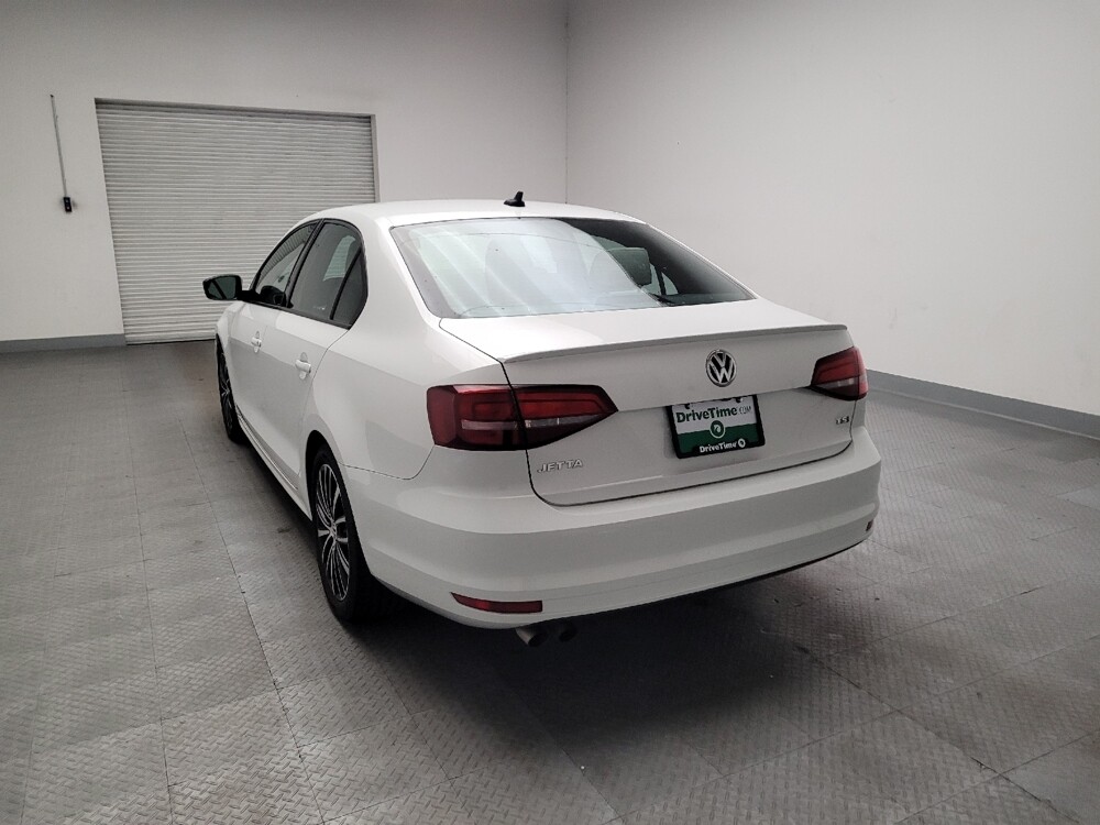 2016 Volkswagen Jetta in Fresno, CA 93726 - 18139185 6