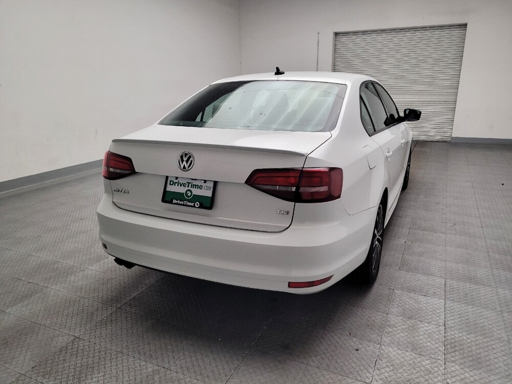 2016 Volkswagen Jetta in Fresno, CA 93726 - 18139185 7