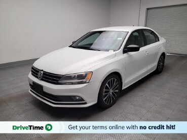 2016 Volkswagen Jetta in Fresno, CA 93726