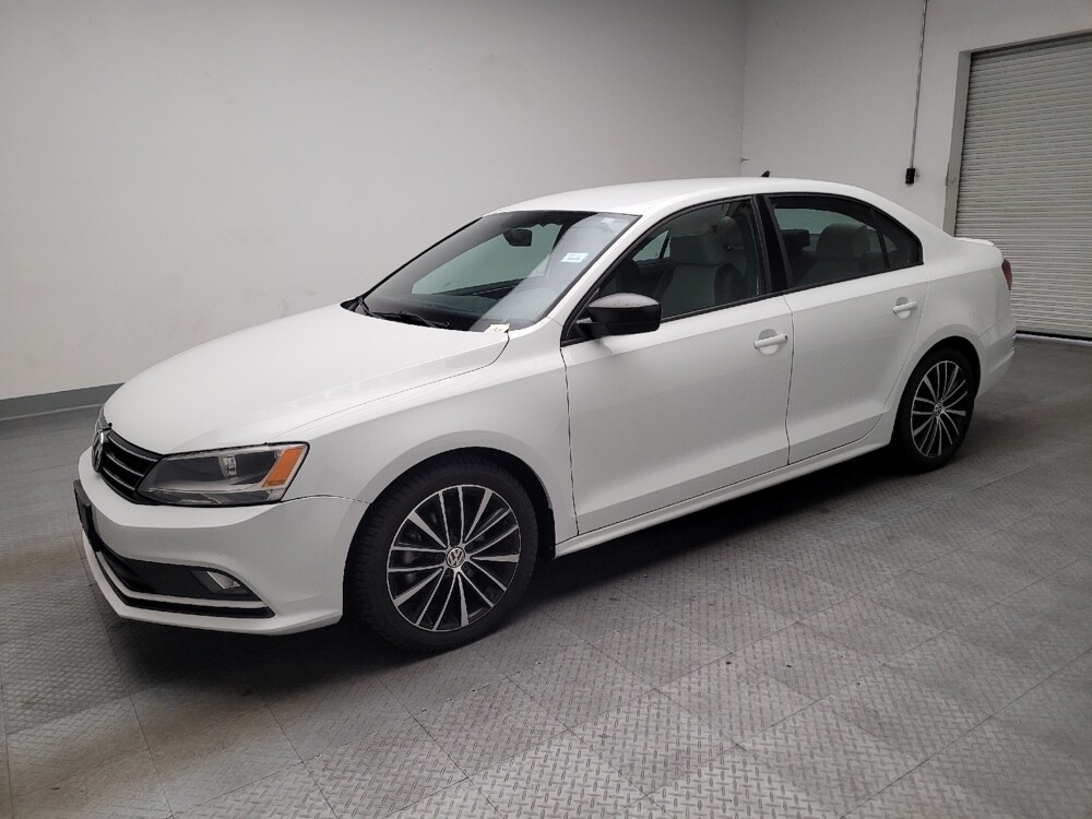 2016 Volkswagen Jetta in Fresno, CA 93726 - 18139185 2