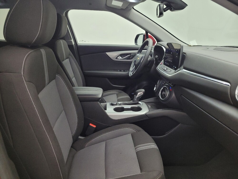 2024 Chevrolet Blazer in Louisville, KY 40258 - 18139188 21