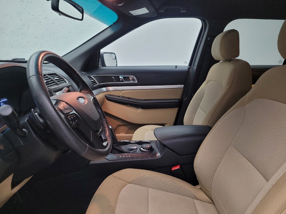 2016 Ford Explorer in Columbus, OH 43228 - 18139189 17