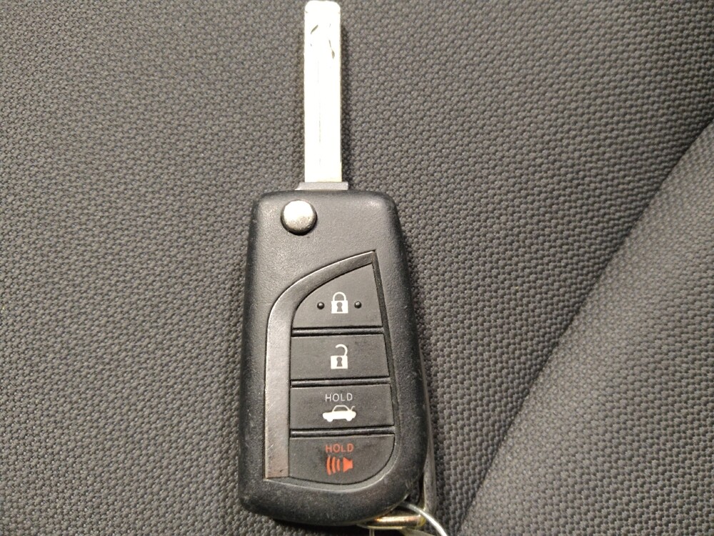 2022 Toyota Corolla in Arlington, TX 76011 - 18139190 32