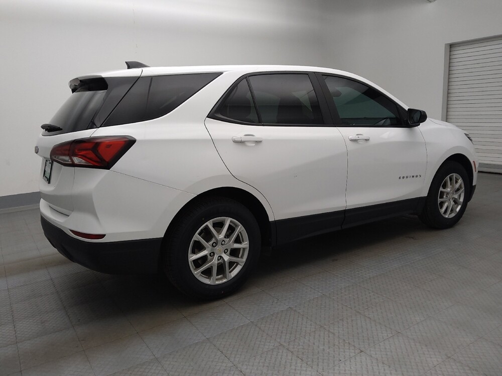 2022 Chevrolet Equinox in Lakewood, CO 80215 - 18139192 10