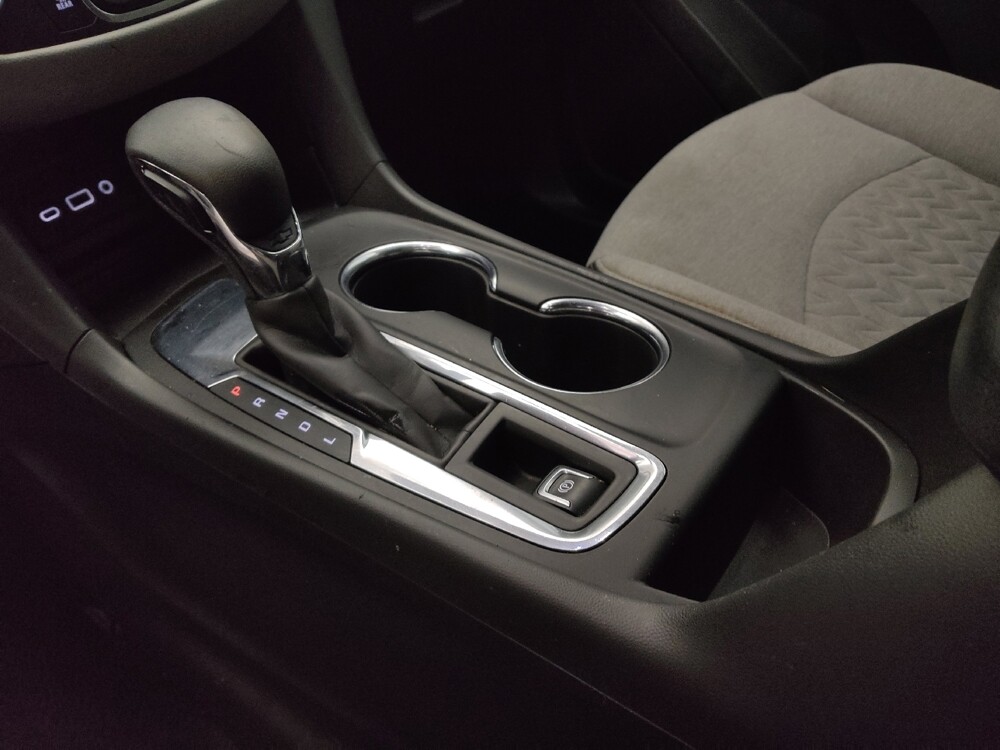 2022 Chevrolet Equinox in Lakewood, CO 80215 - 18139192 26