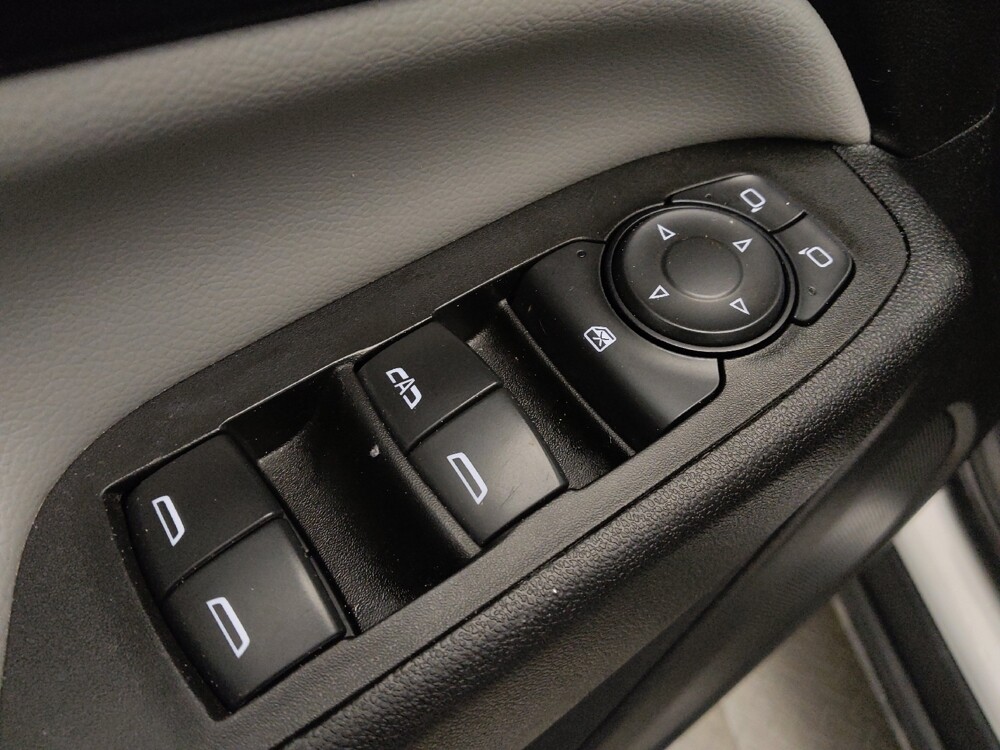 2022 Chevrolet Equinox in Lakewood, CO 80215 - 18139192 27
