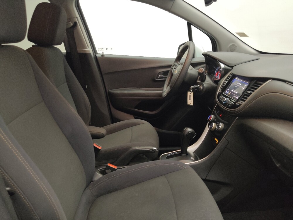 2020 Chevrolet Trax in Lombard, IL 60148 - 18139194 21