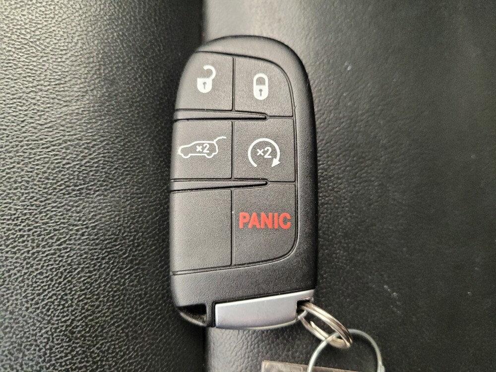 2017 Jeep Grand Cherokee in Columbus, OH 43228 - 18139204 32