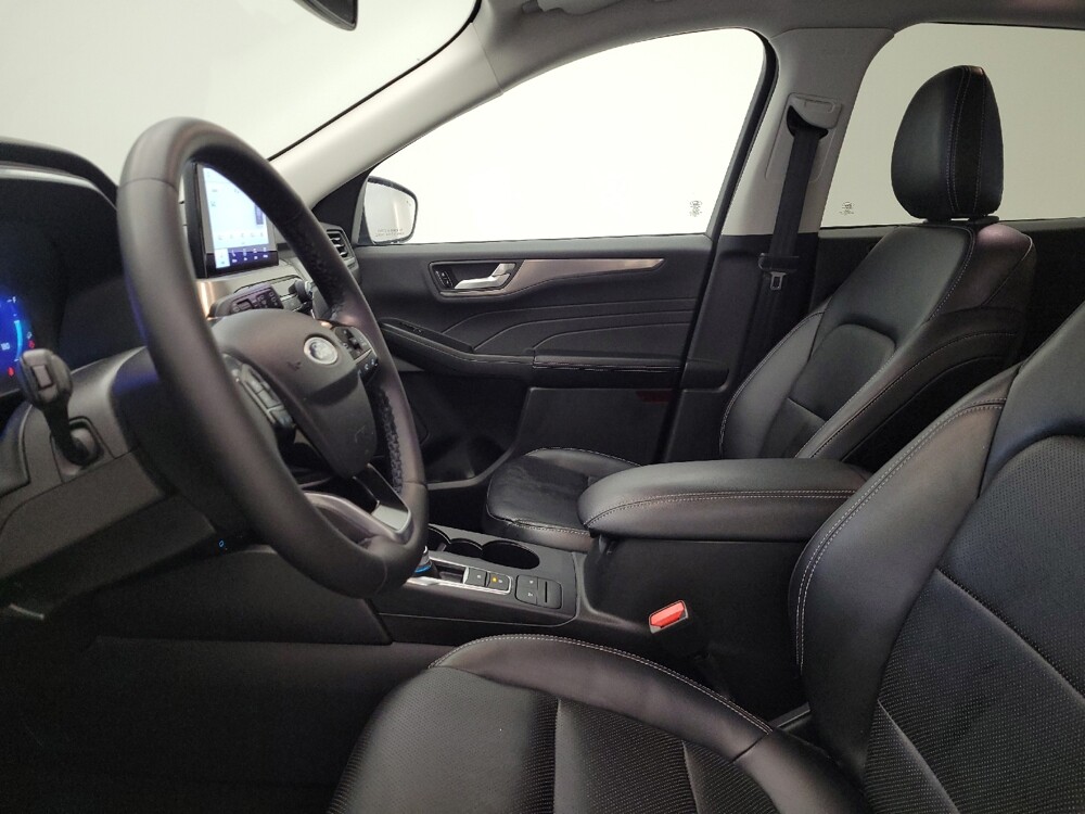 2022 Ford Escape in Columbus, OH 43228 - 18139207 17