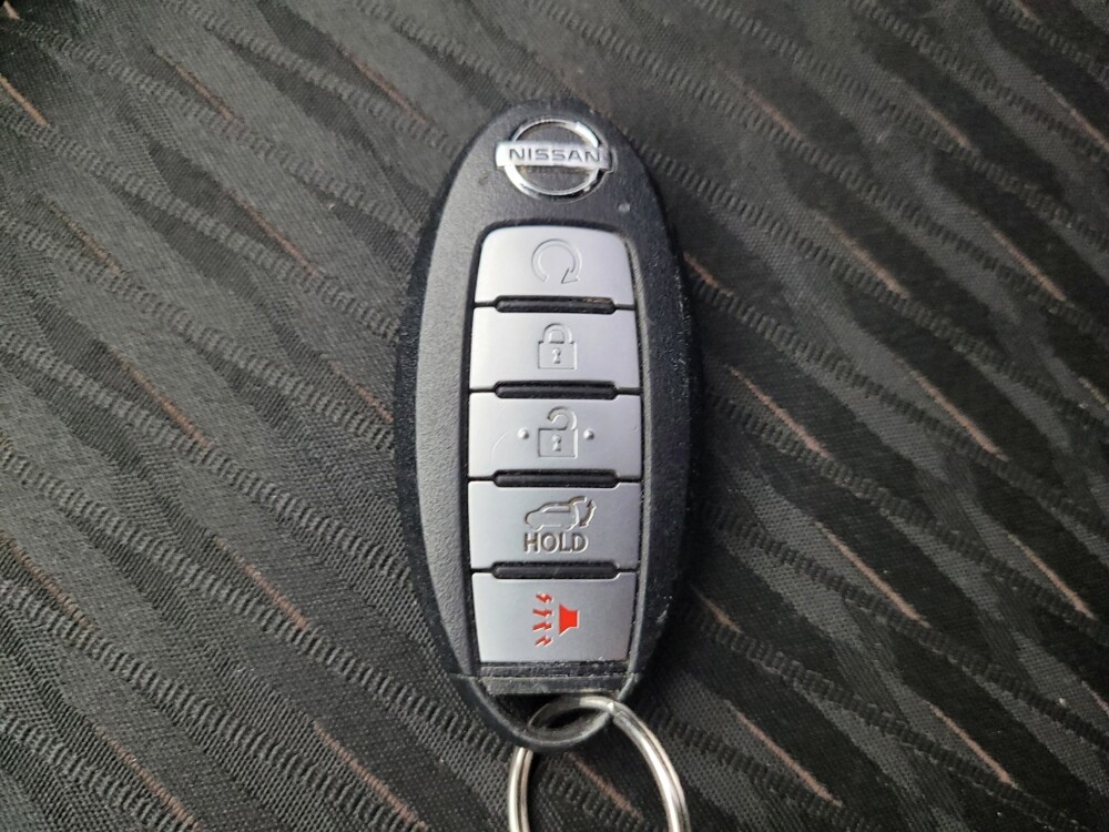 2019 Nissan Rogue in Louisville, KY 40258 - 18139213 32