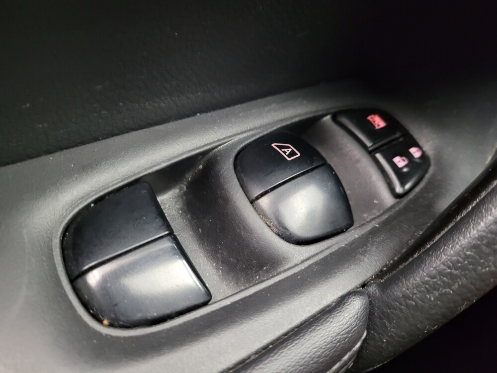 2019 Nissan Rogue in Louisville, KY 40258 - 18139213 27