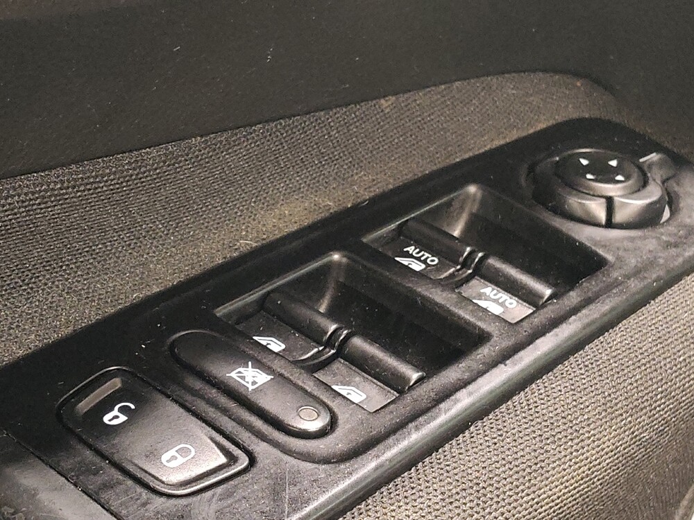 2020 Jeep Renegade in Fort Worth, TX 76116 - 18139215 27
