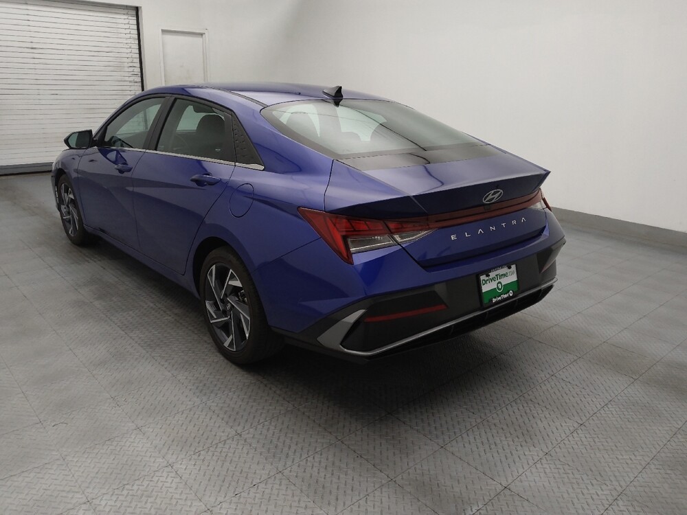 2025 Hyundai Elantra in Charlotte, NC 28273 - 18139219 5