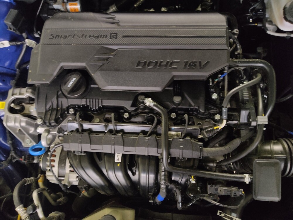 2025 Hyundai Elantra in Charlotte, NC 28273 - 18139219 30