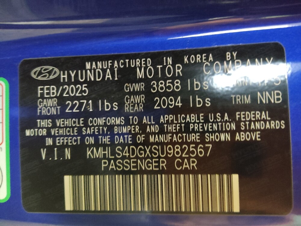 2025 Hyundai Elantra in Charlotte, NC 28273 - 18139219 33