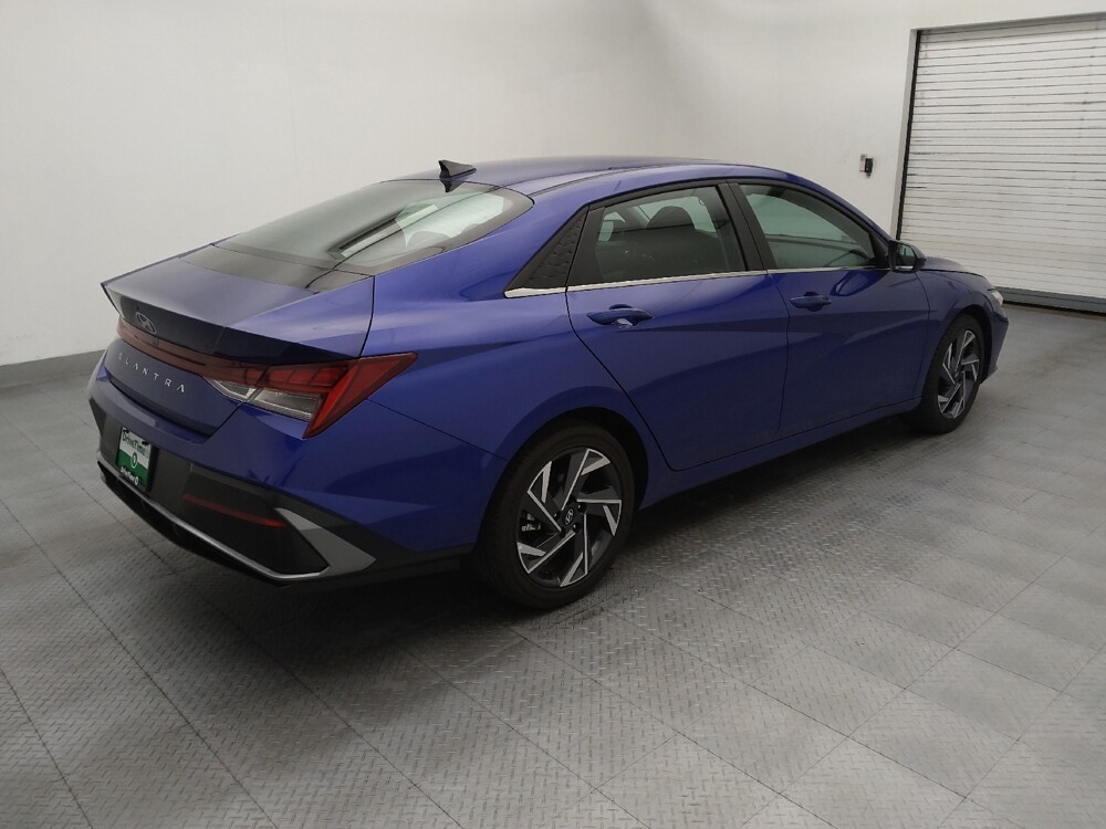 2025 Hyundai Elantra in Charlotte, NC 28273 - 18139219 10