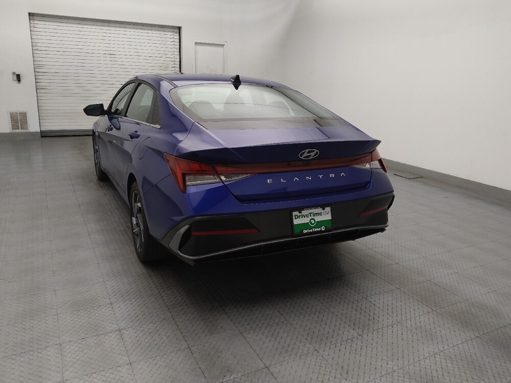 2025 Hyundai Elantra in Charlotte, NC 28273 - 18139219 6