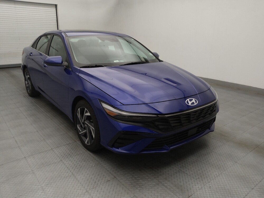 2025 Hyundai Elantra in Charlotte, NC 28273 - 18139219 13