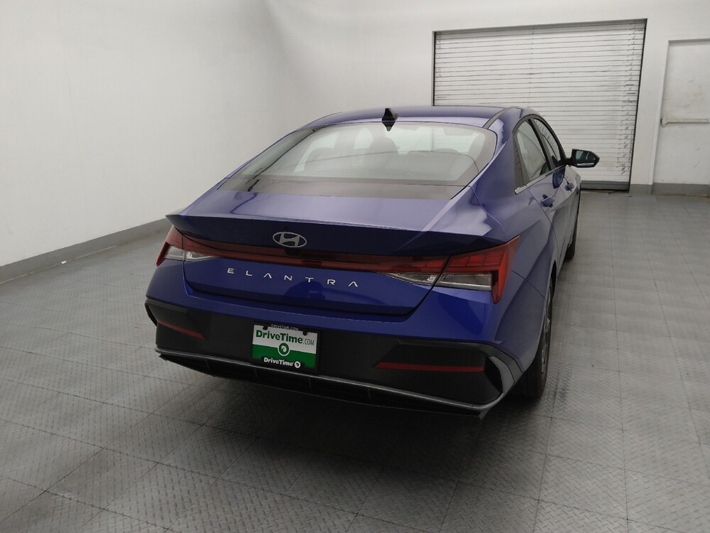 2025 Hyundai Elantra in Charlotte, NC 28273 - 18139219 7