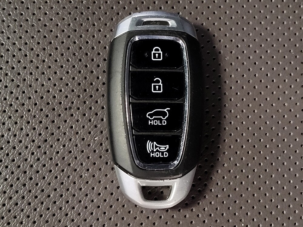 2020 Hyundai Santa Fe in Orlando, FL 32808 - 18139226 32