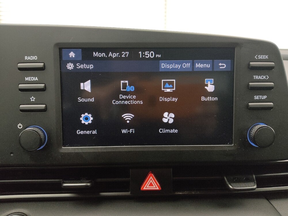 2025 Hyundai Elantra in Denver, CO 80012 - 18139242 25