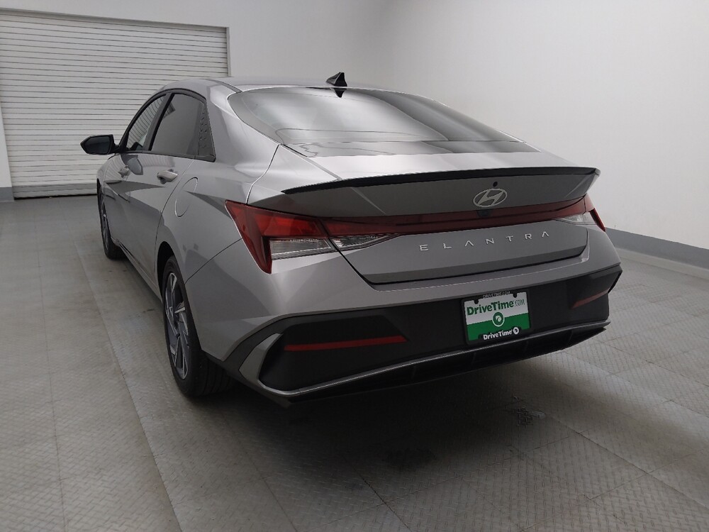 2025 Hyundai Elantra in Denver, CO 80012 - 18139242 6