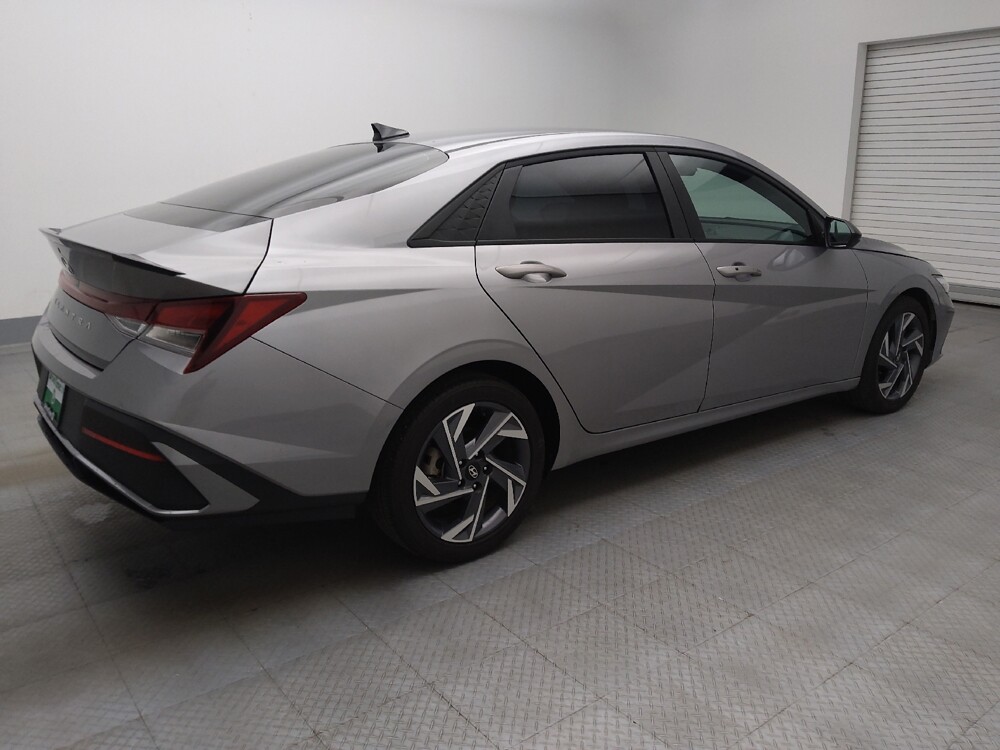 2025 Hyundai Elantra in Denver, CO 80012 - 18139242 10