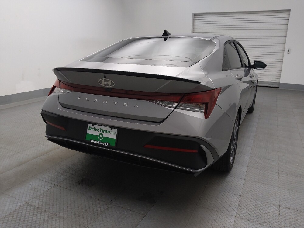 2025 Hyundai Elantra in Denver, CO 80012 - 18139242 7