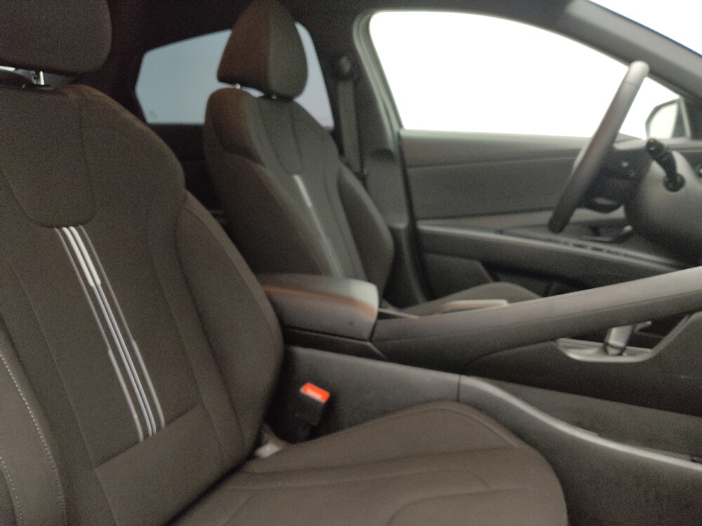 2025 Hyundai Elantra in Denver, CO 80012 - 18139242 21