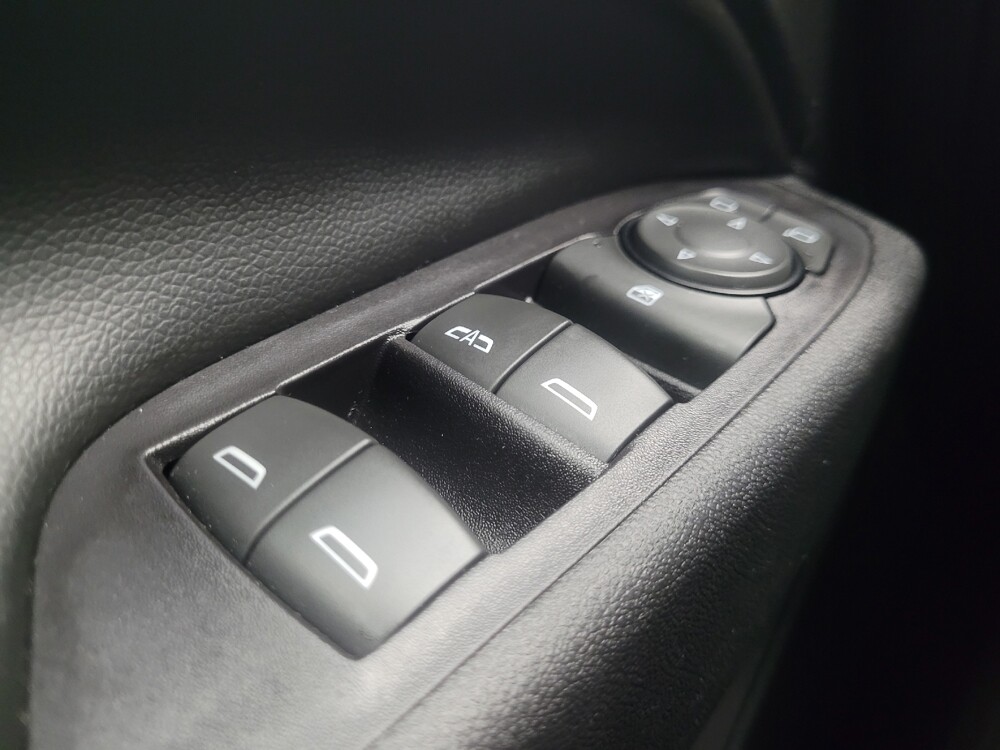 2018 Chevrolet Equinox in Indianapolis, IN 46219 - 18139246 27