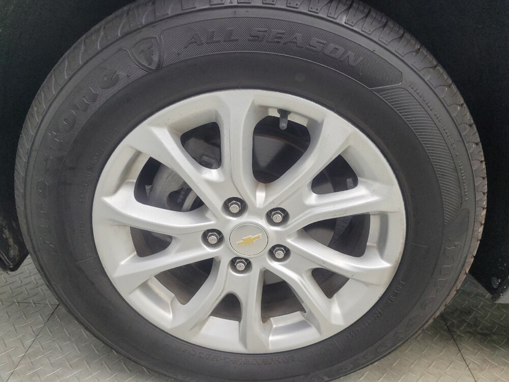 2018 Chevrolet Equinox in Indianapolis, IN 46219 - 18139246 31