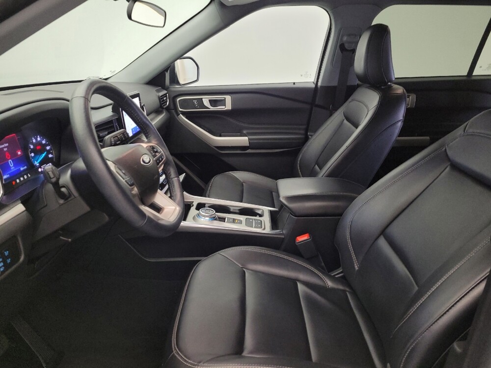 2023 Ford Explorer in Columbus, OH 43228 - 18139254 17