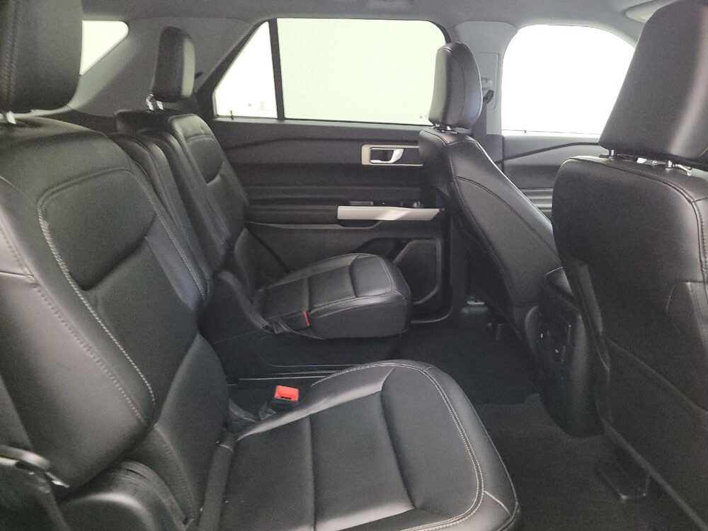 2023 Ford Explorer in Columbus, OH 43228 - 18139254 19
