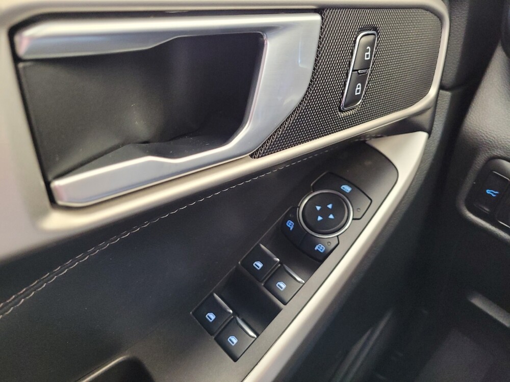 2023 Ford Explorer in Columbus, OH 43228 - 18139254 27