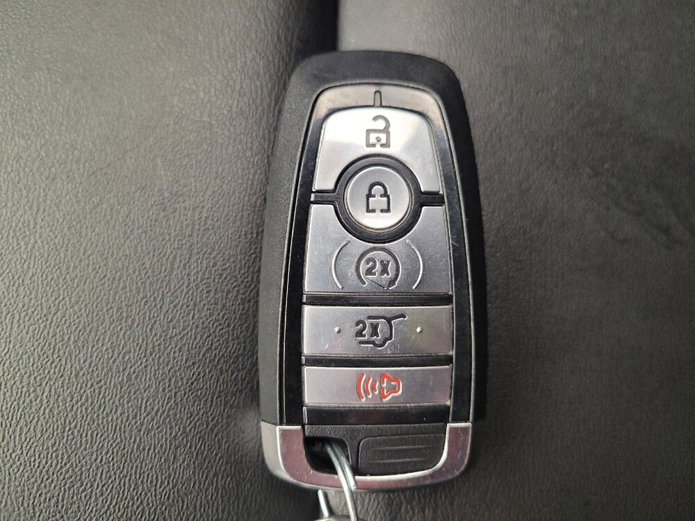 2023 Ford Explorer in Columbus, OH 43228 - 18139254 32
